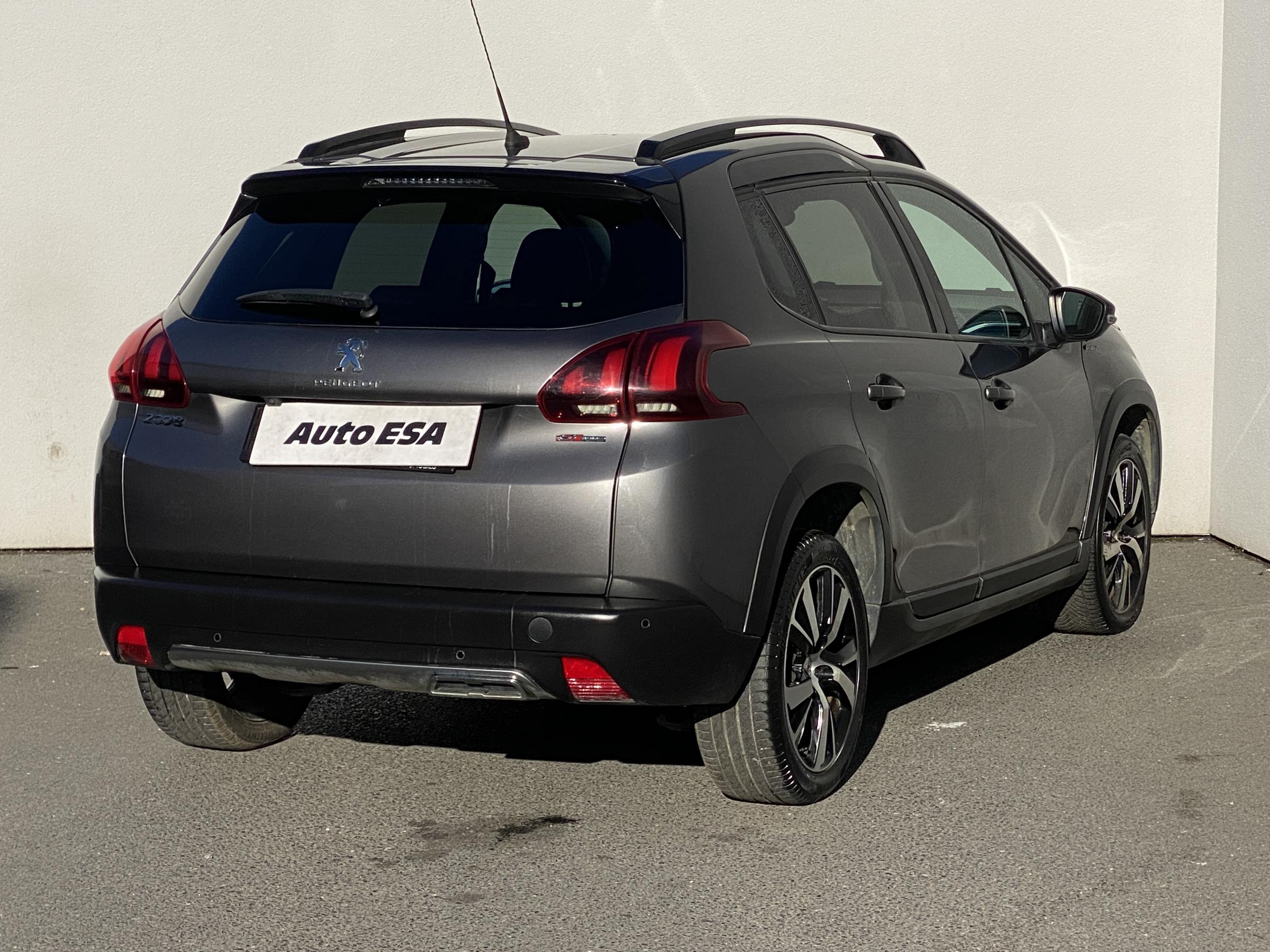 Peugeot 2008, 2017 - pohled č. 4