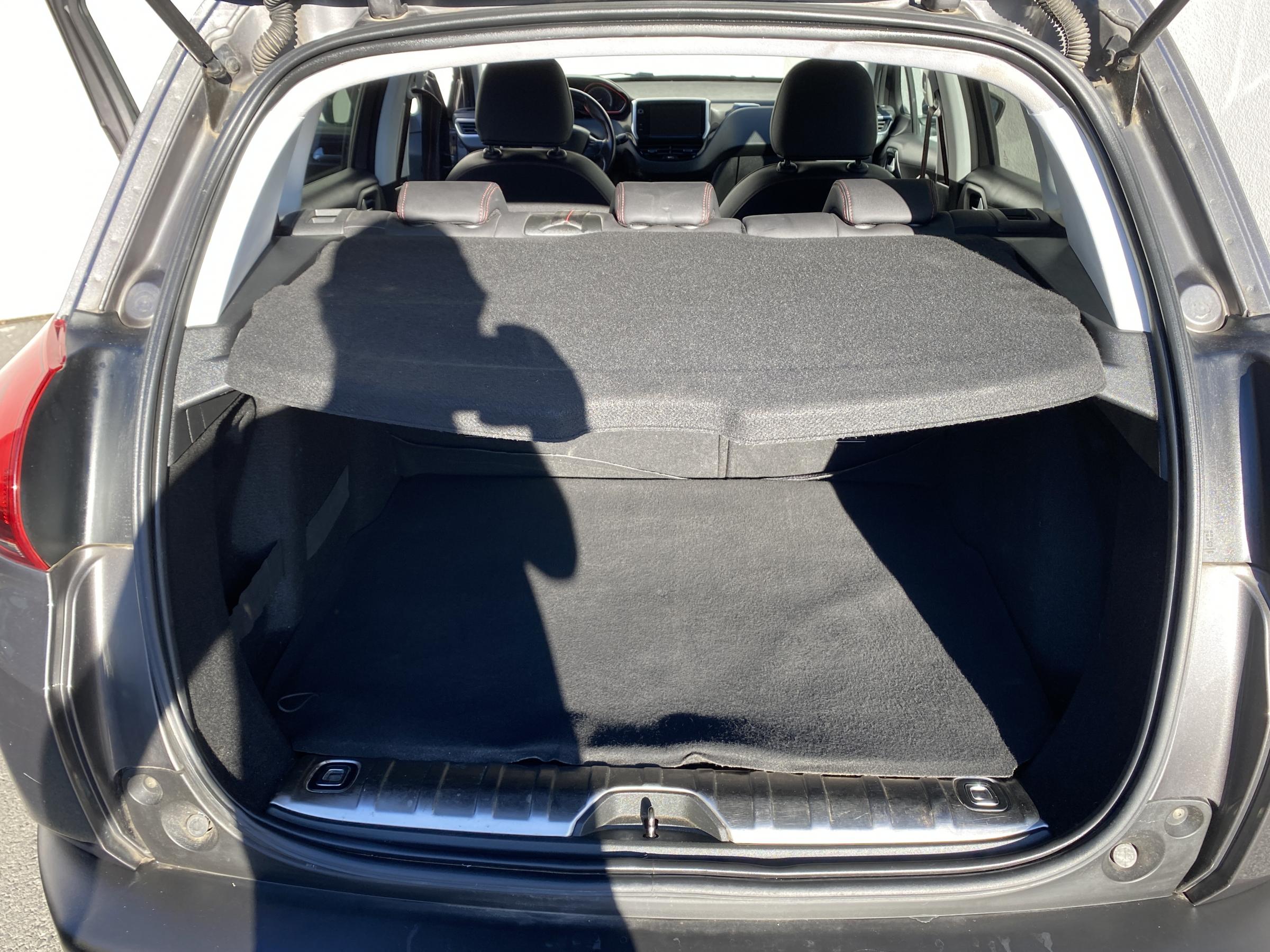 Peugeot 2008, 2017 - pohled č. 7