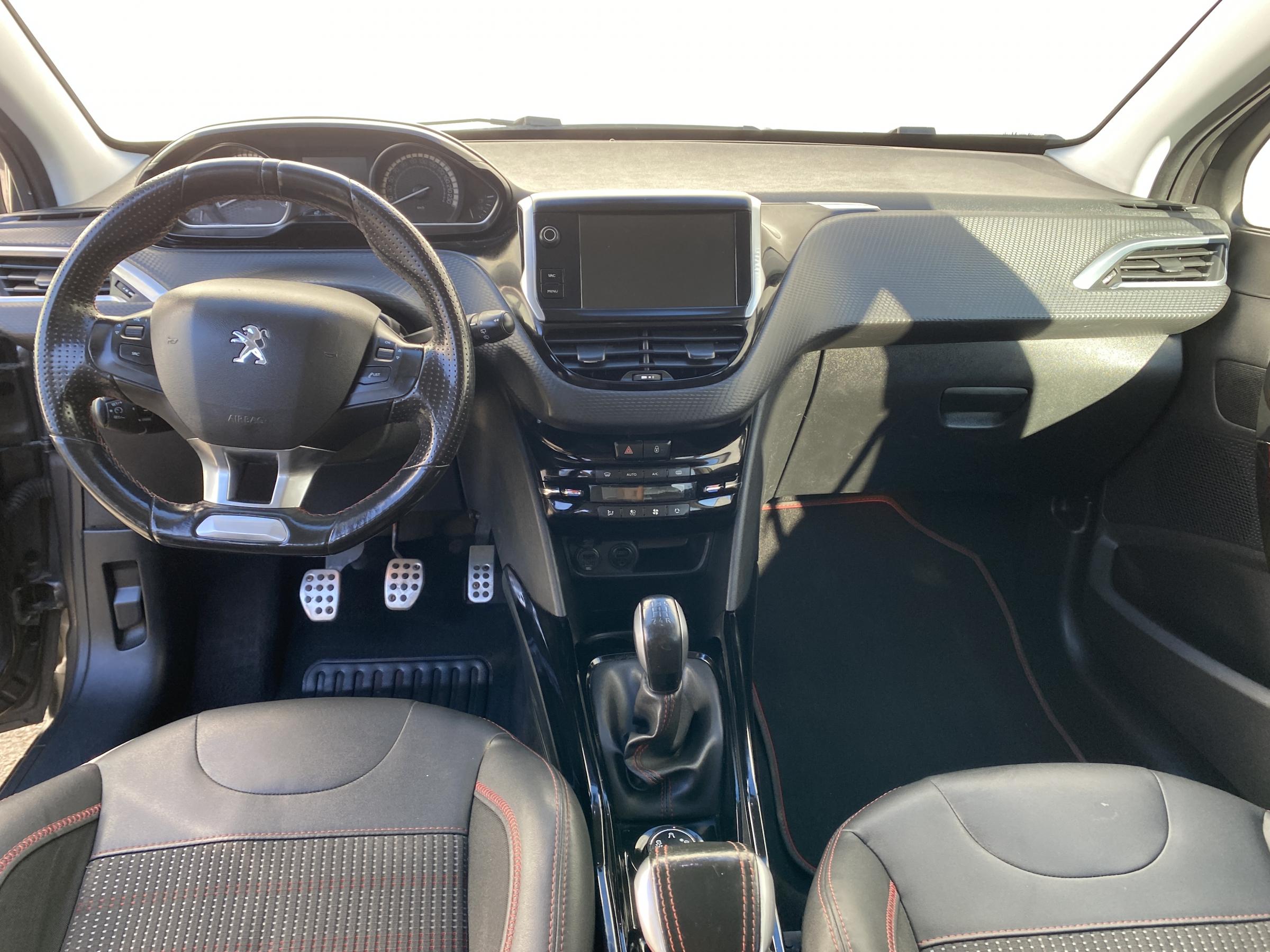 Peugeot 2008, 2017 - pohled č. 8