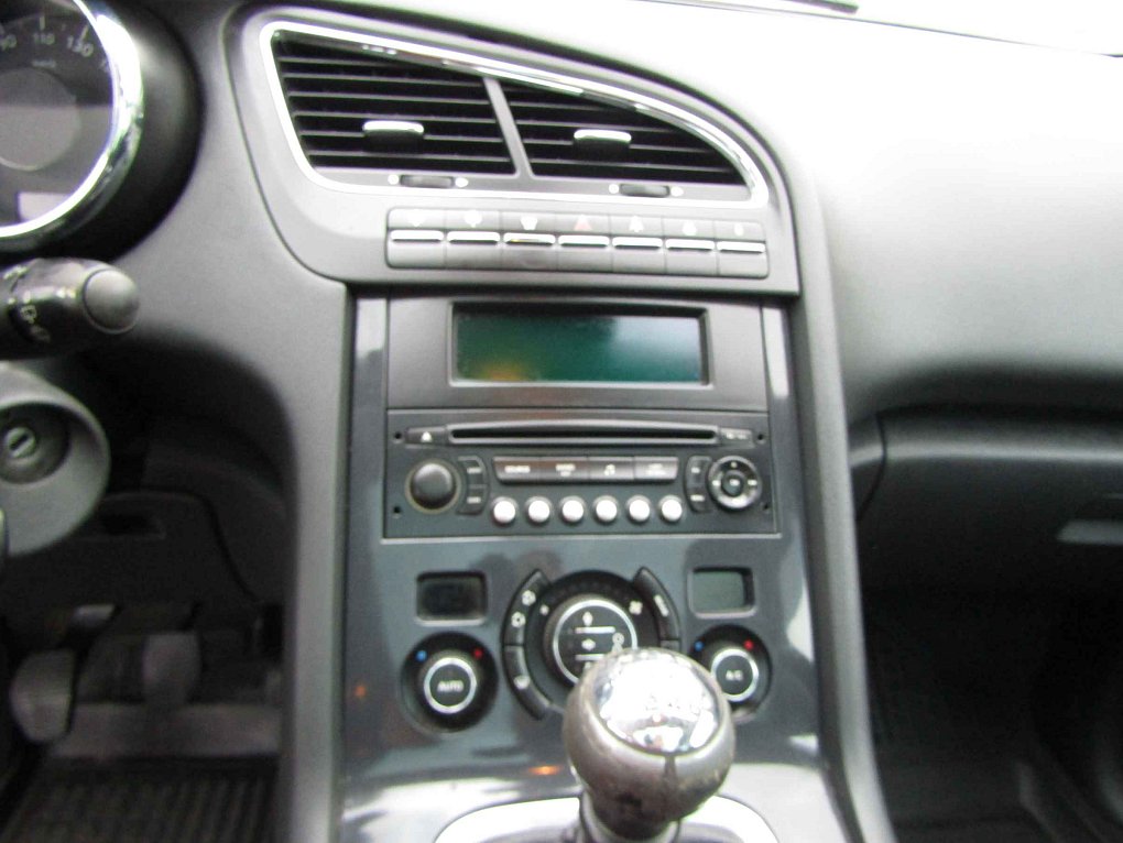 Peugeot 5008 2.0 HDi 