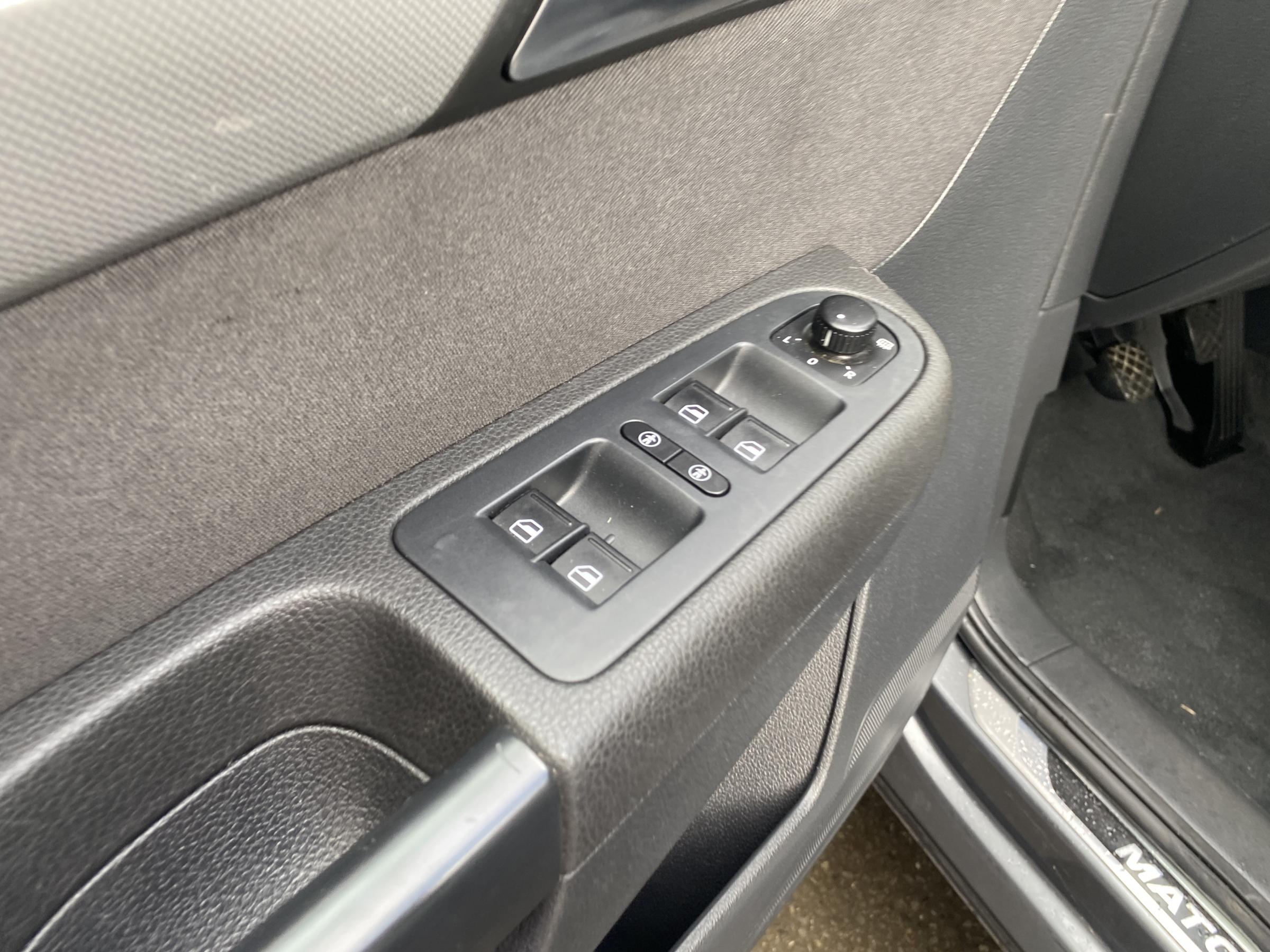 Volkswagen Sharan, 2012 - pohled č. 15