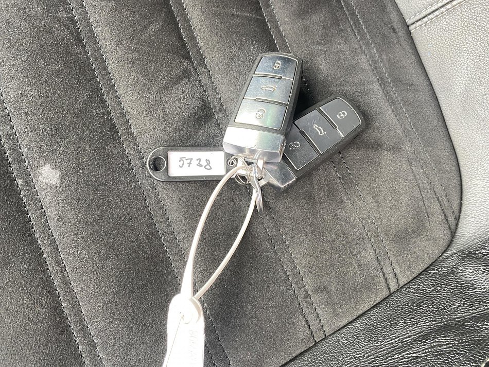 Volkswagen CC 2.0 TDi 