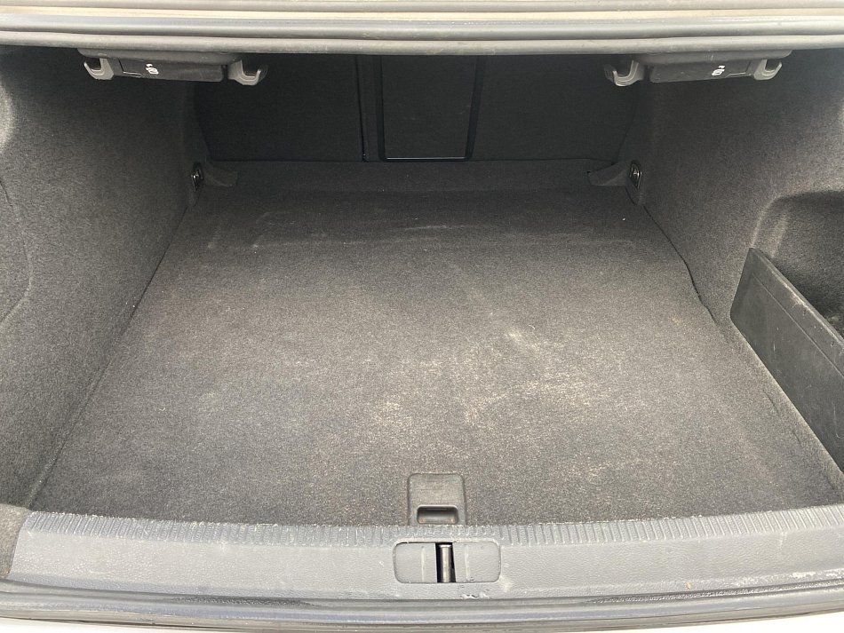 Volkswagen CC 2.0 TDi 