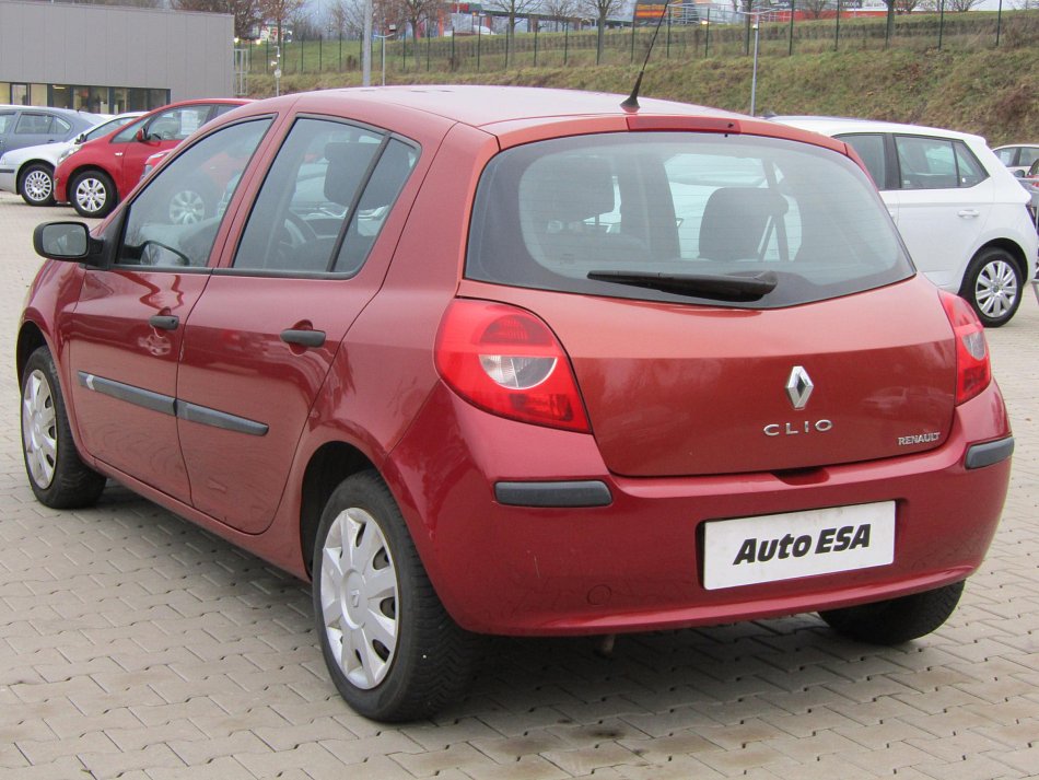 Renault Clio 1.2i 
