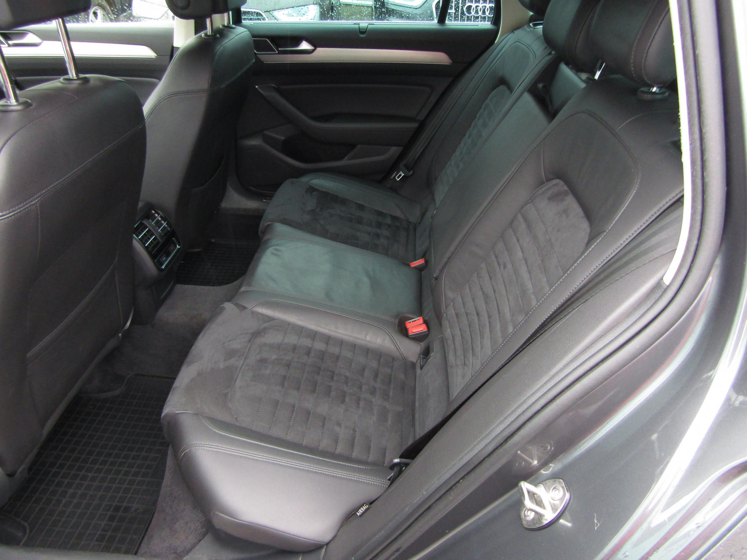 Volkswagen Passat, 2017 - pohled č. 10