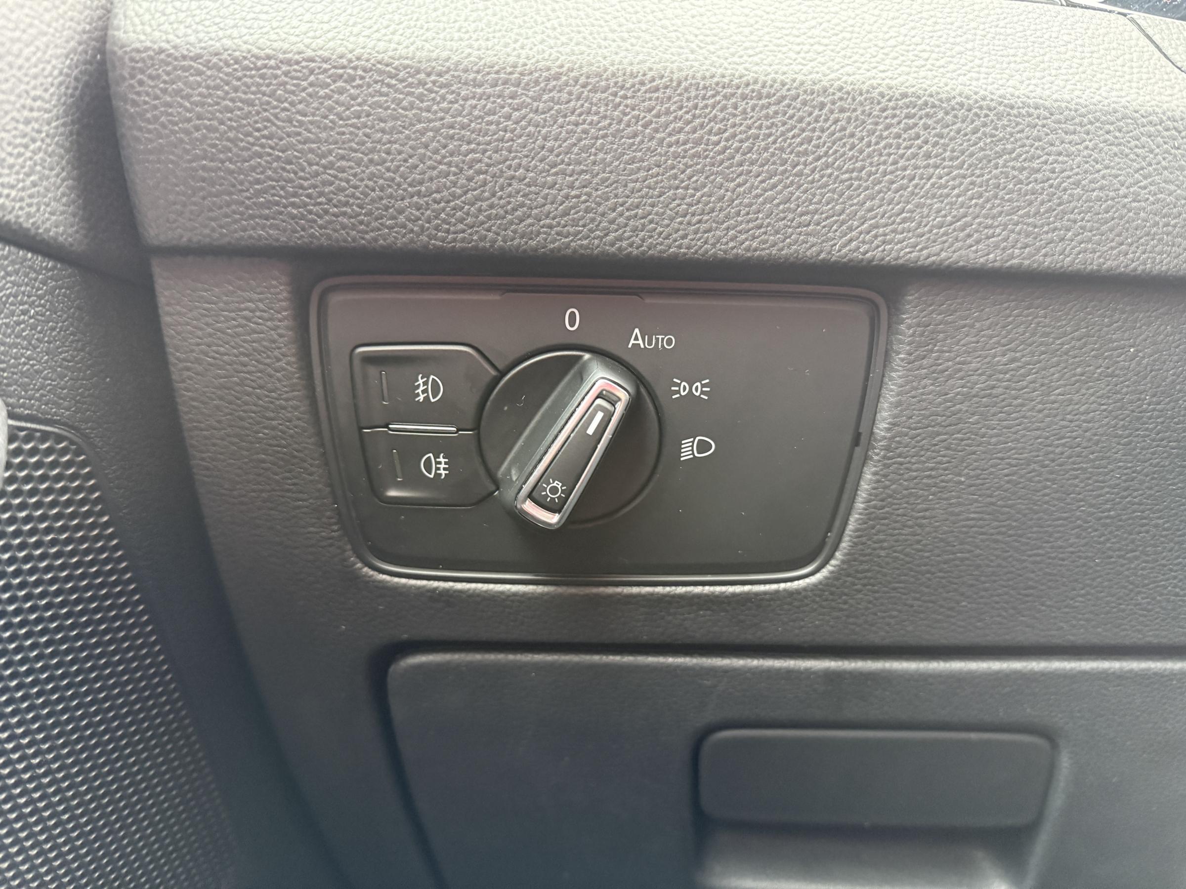 Volkswagen Passat, 2017 - pohled č. 12