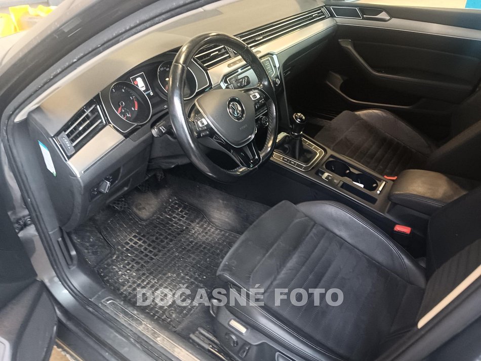 Volkswagen Passat 2.0 TDi 