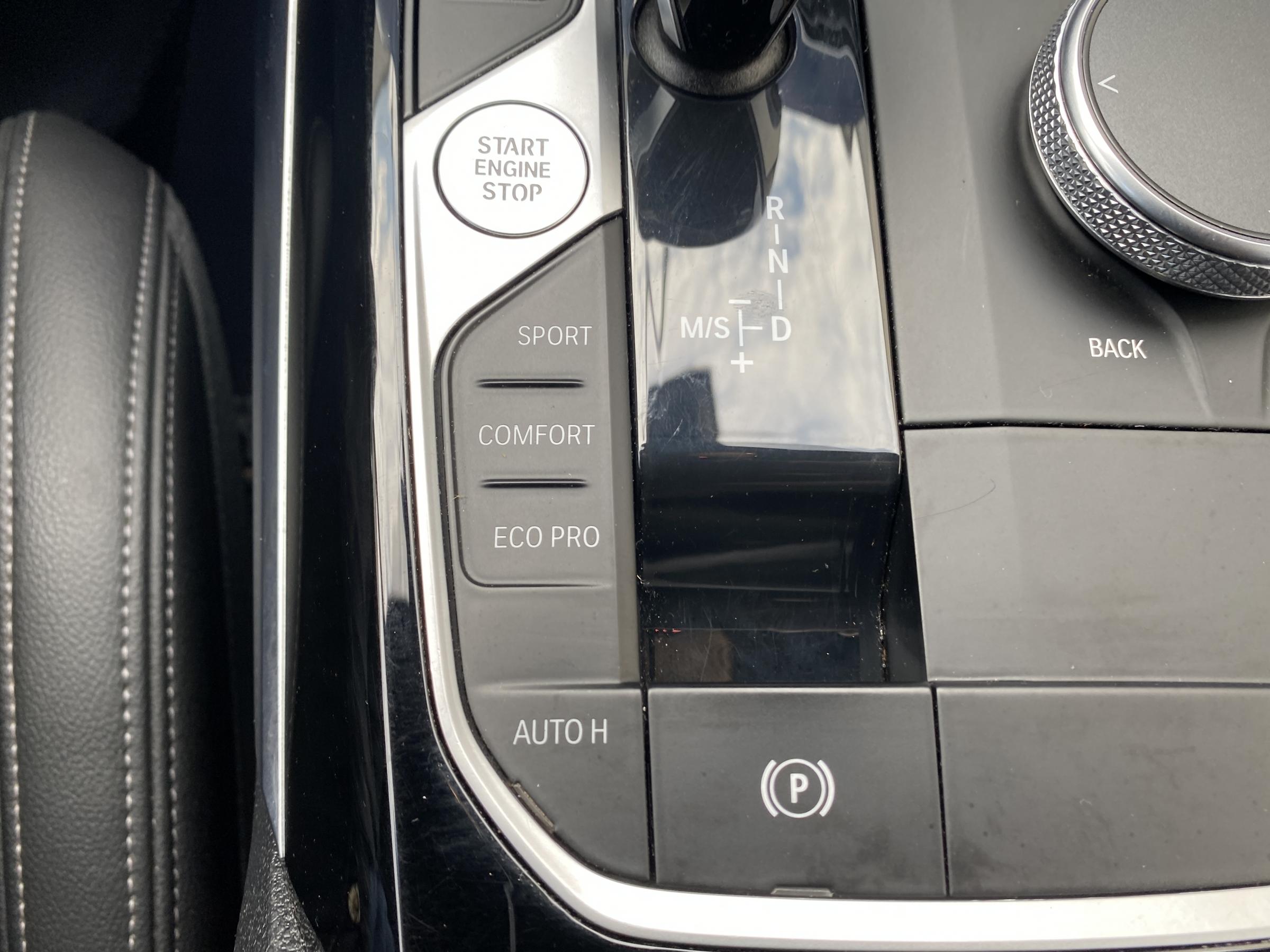 BMW Řada 3, 2021 - pohled č. 17