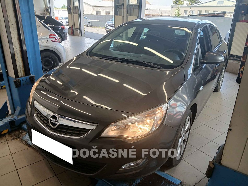Opel Astra 1.4T 
