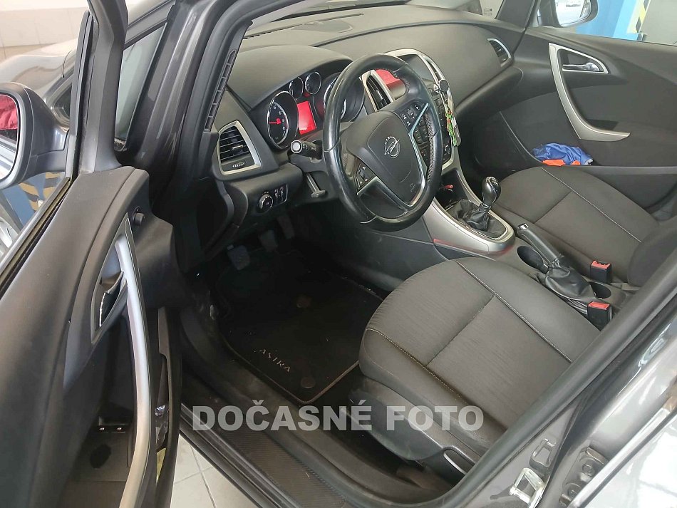 Opel Astra 1.4T 