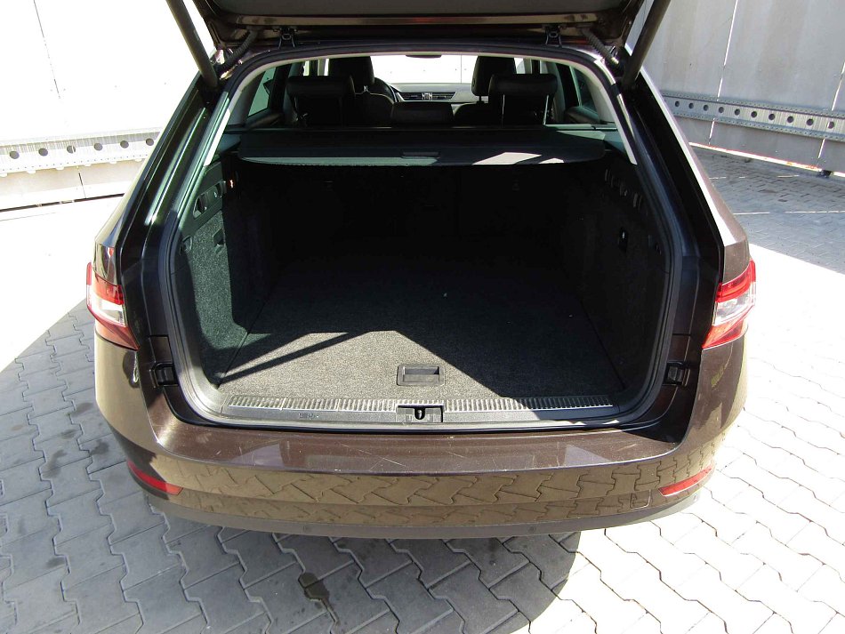 Škoda Superb III 2.0 TDi Style