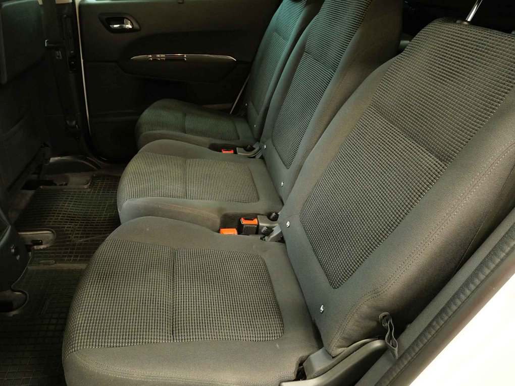 Peugeot 5008 2.0HDI 