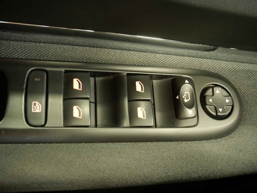Peugeot 5008 2.0HDI 