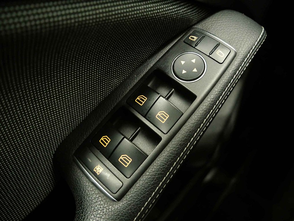 Mercedes-Benz Třída A 1.6i 