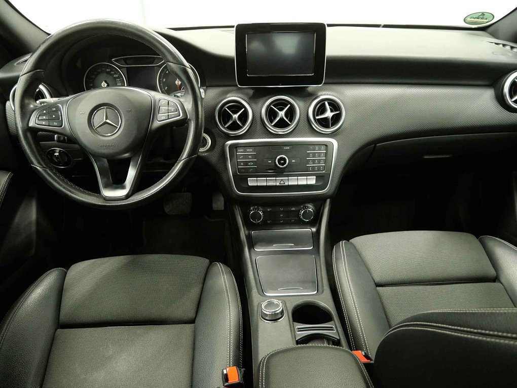 Mercedes-Benz Třída A 1.6i 