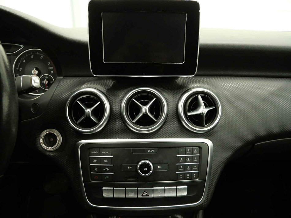 Mercedes-Benz Třída A 1.6i 