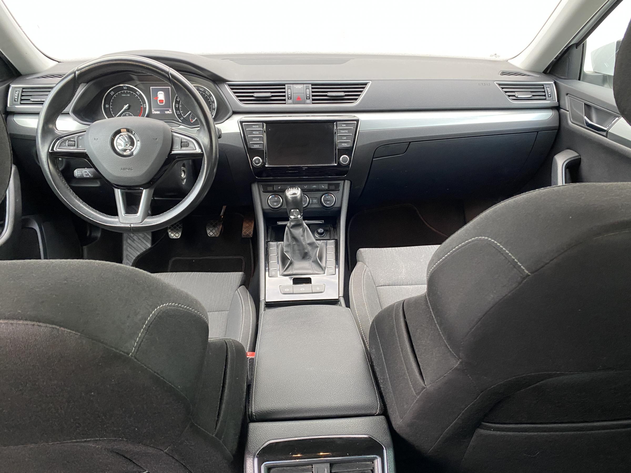 Škoda Superb III, 2015 - pohled č. 8