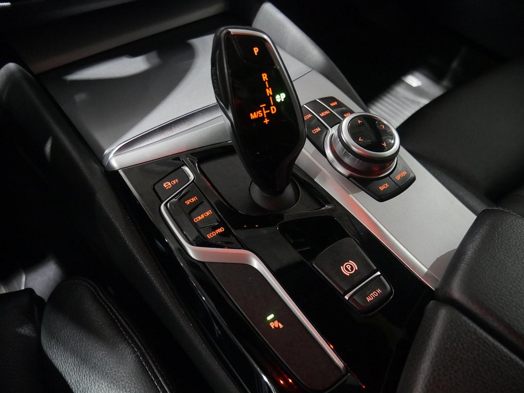 BMW Řada 5 520xd  520xd