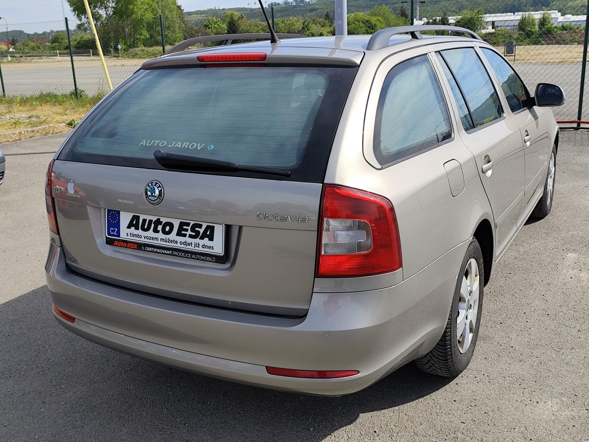 Škoda Octavia II, 2011 - pohled č. 6