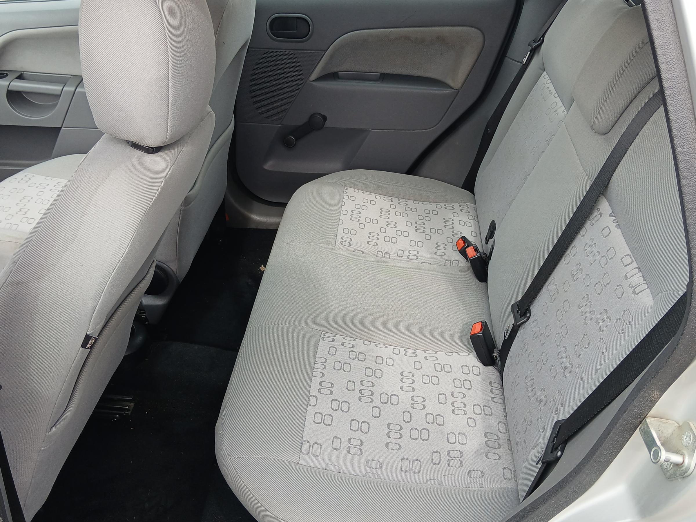 Ford Fiesta, 2003 - pohled č. 10