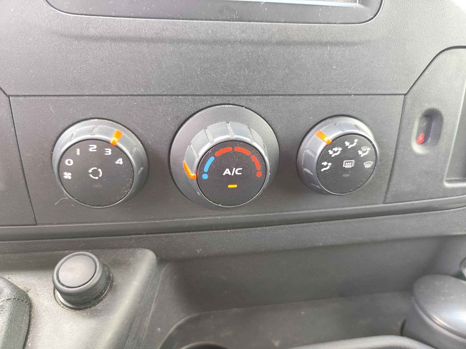 Renault Master 2.3dCi  L2H2 DÍLNA