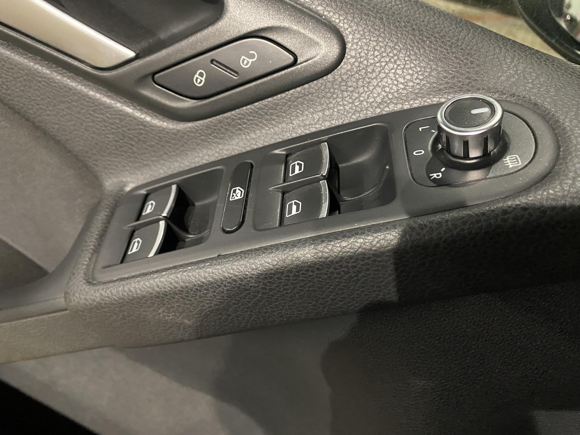 Volkswagen Golf, 2012 - pohled č. 11