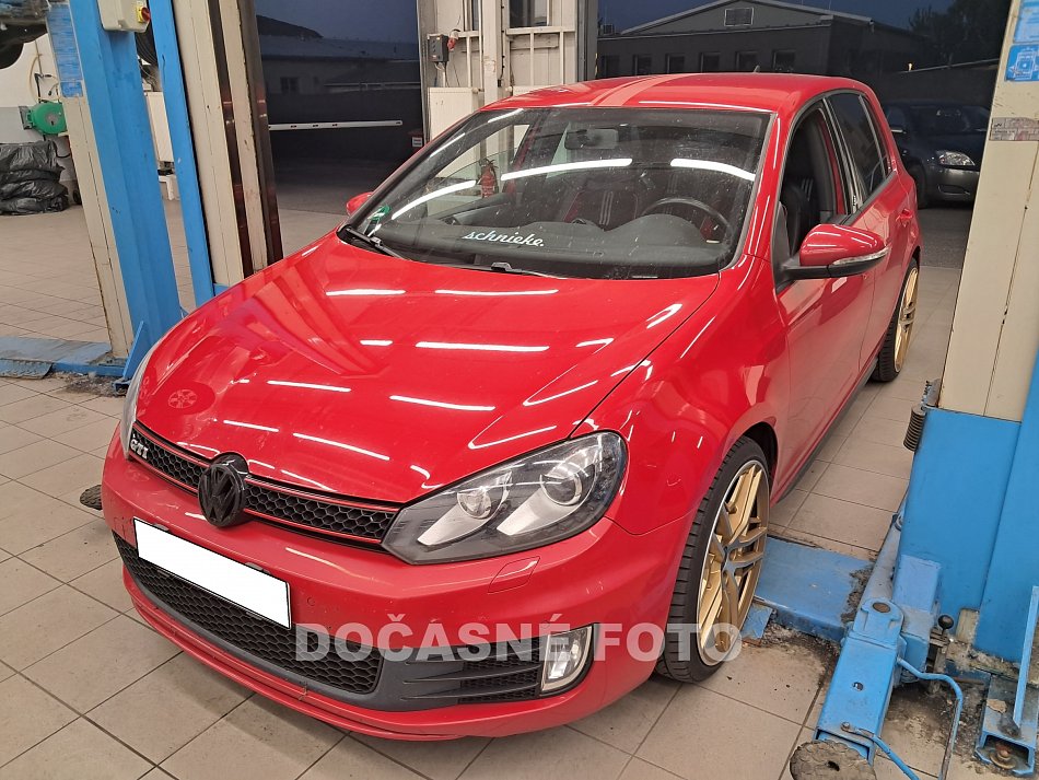 Volkswagen Golf 2.0TSi 