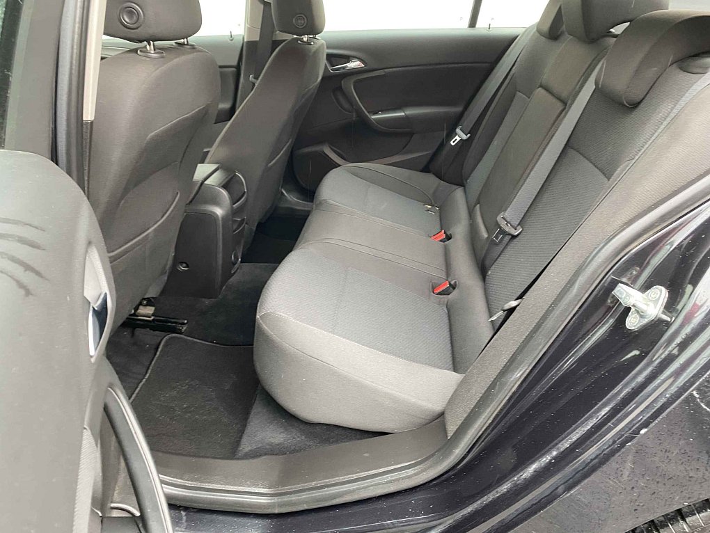 Opel Insignia 1.6CDTi 
