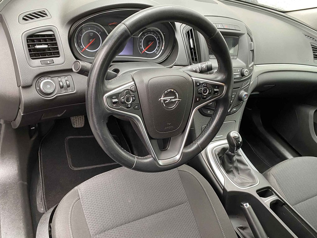 Opel Insignia 1.6CDTi 