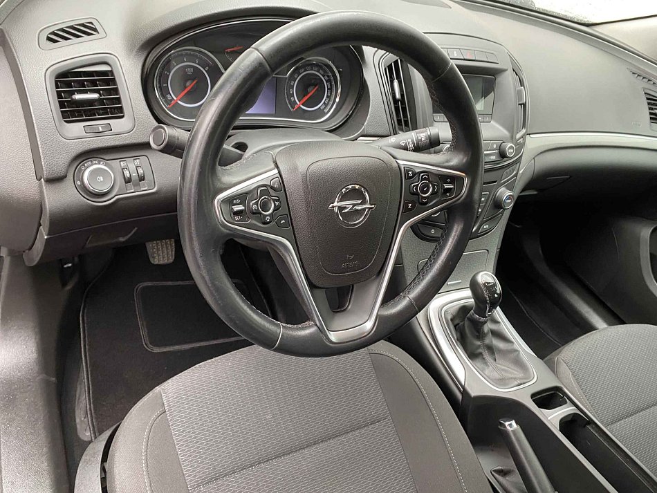 Opel Insignia 1.6CDTi 