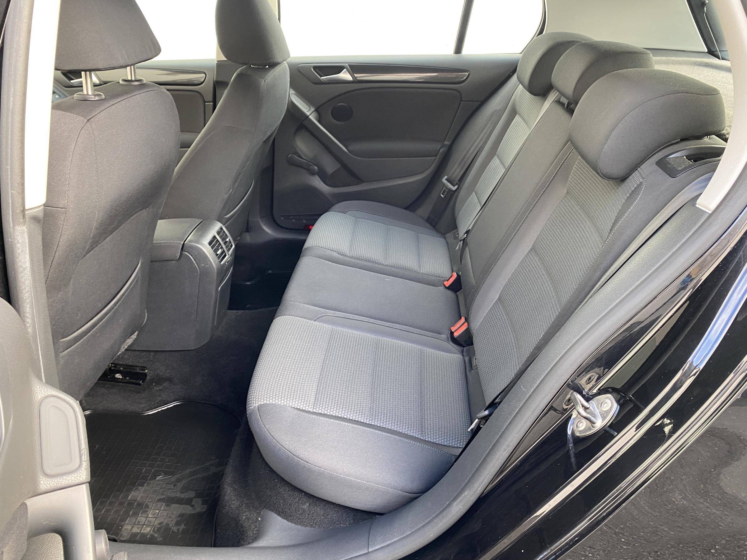 Volkswagen Golf, 2009 - pohled č. 10