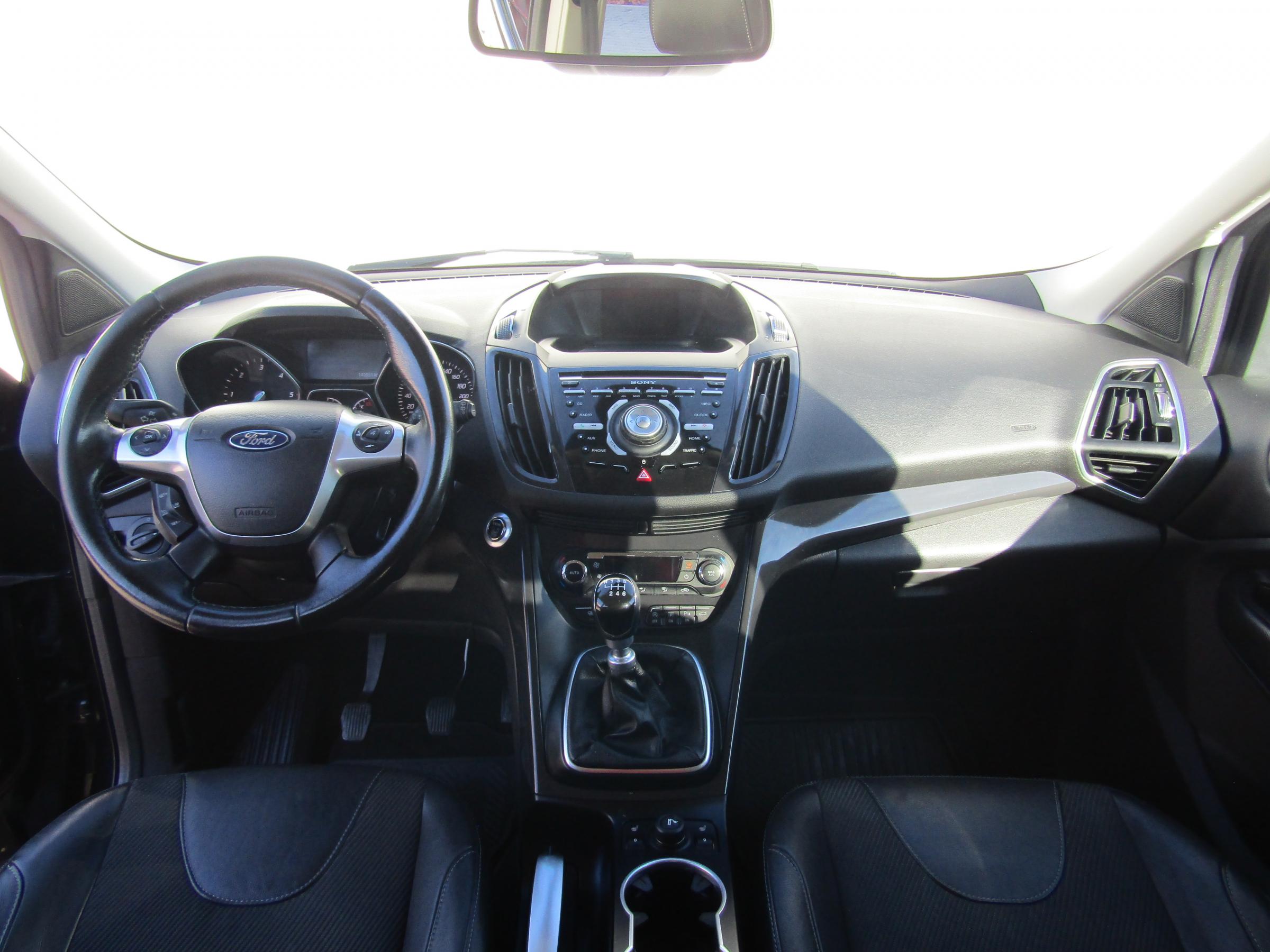 Ford Kuga, 2015 - pohled č. 8