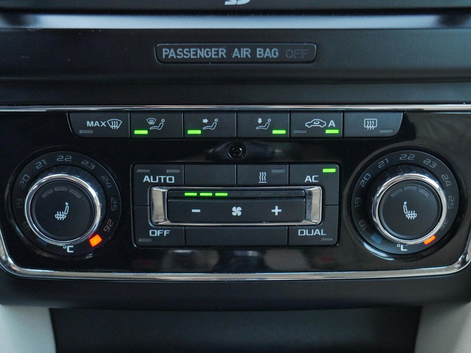 Škoda Superb II 2.0TDi Elegance 4x4