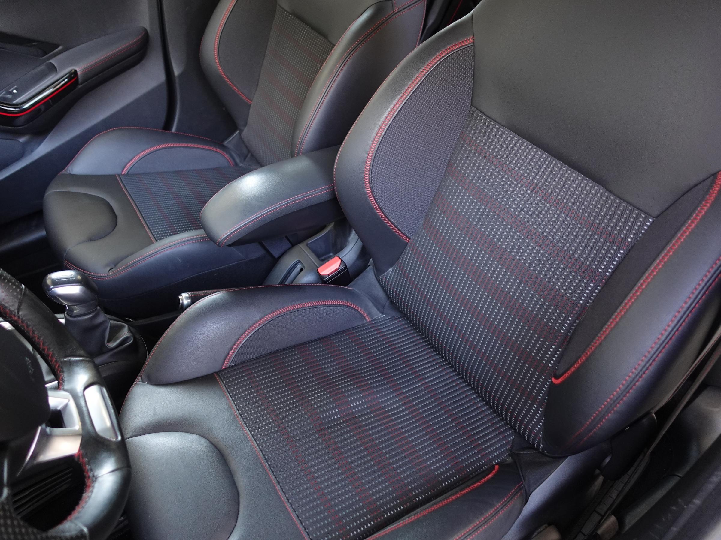 Peugeot 208, 2017 - pohled č. 9