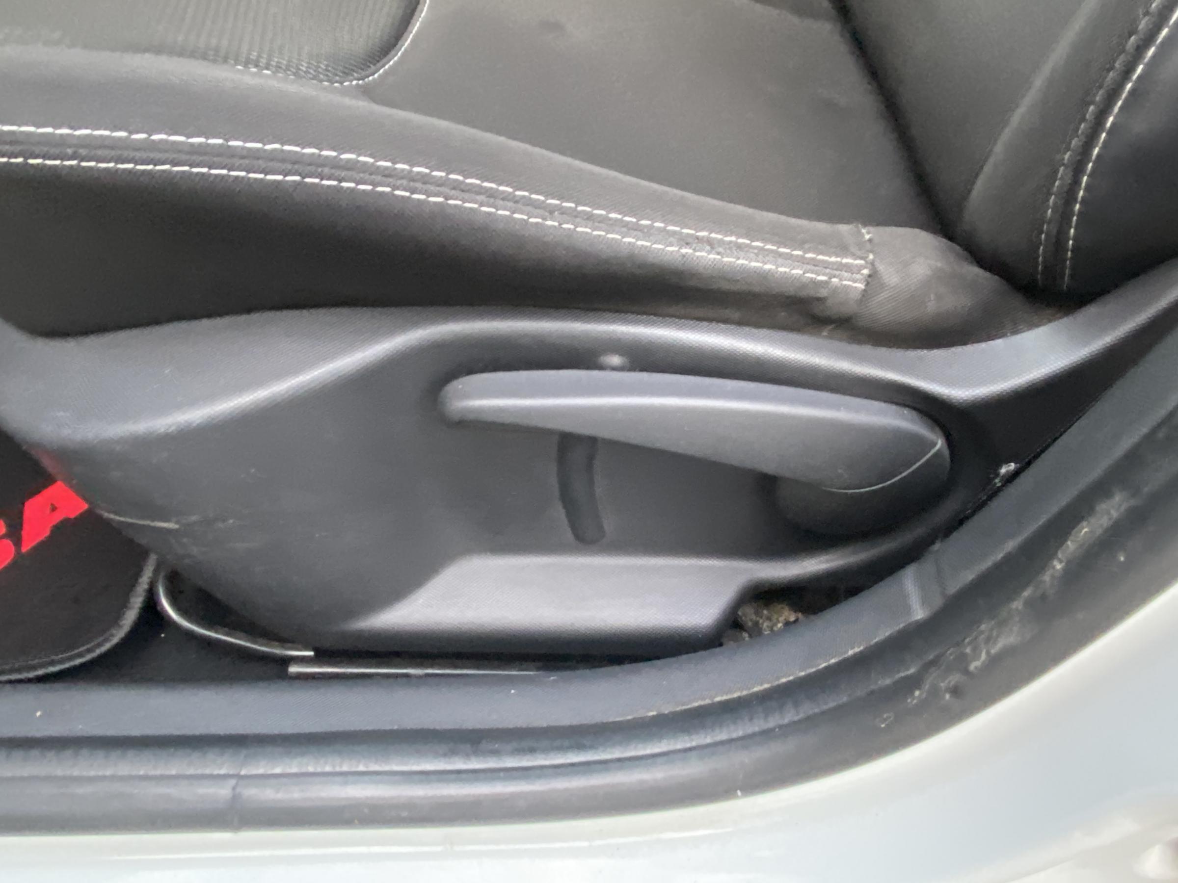 Renault Clio, 2015 - pohled č. 14