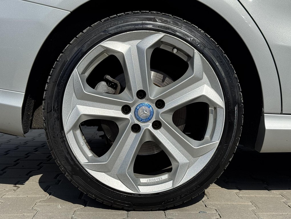 Mercedes-Benz CLA 1.8 CDi  CLA 200 CDi