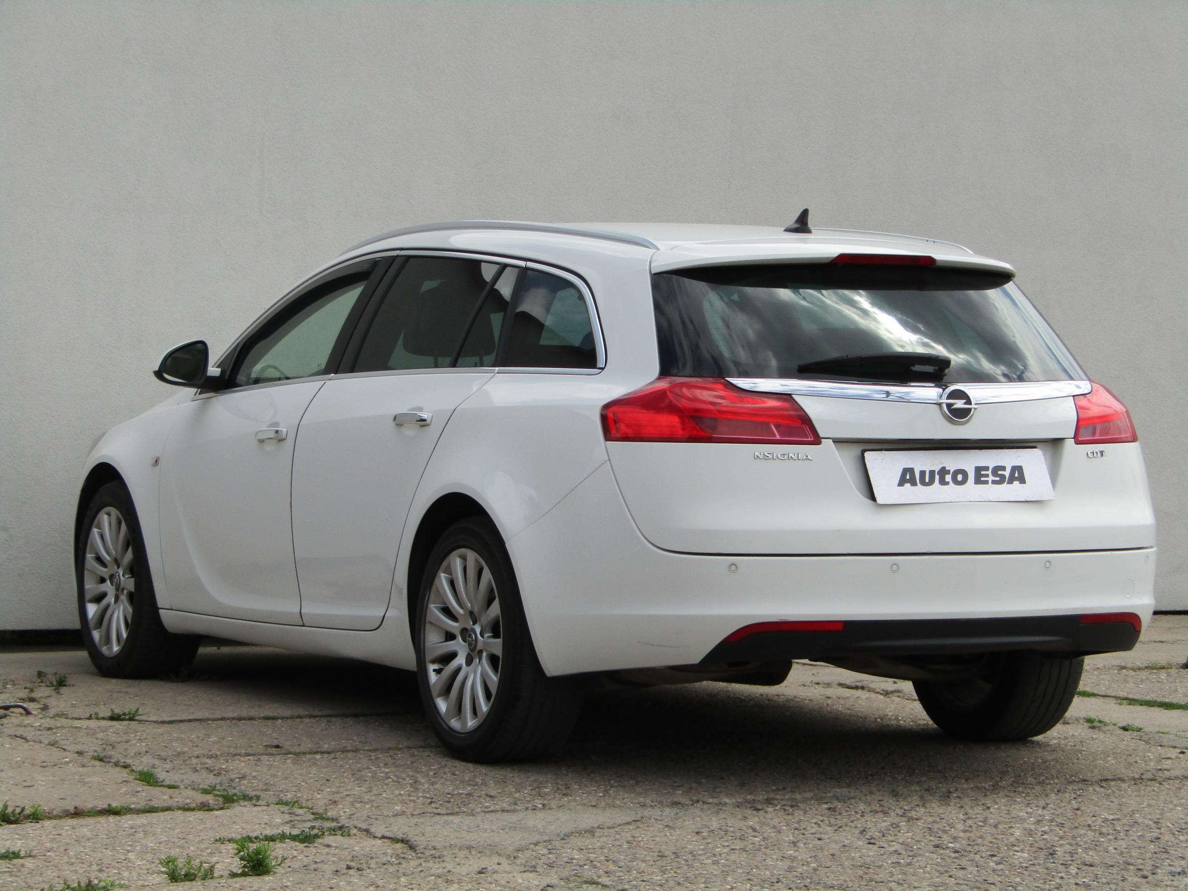 Opel Insignia, 2011 - pohled č. 7