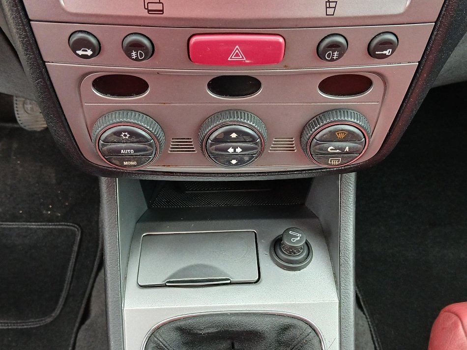 Alfa Romeo 147 1.9 JTD Distinctive