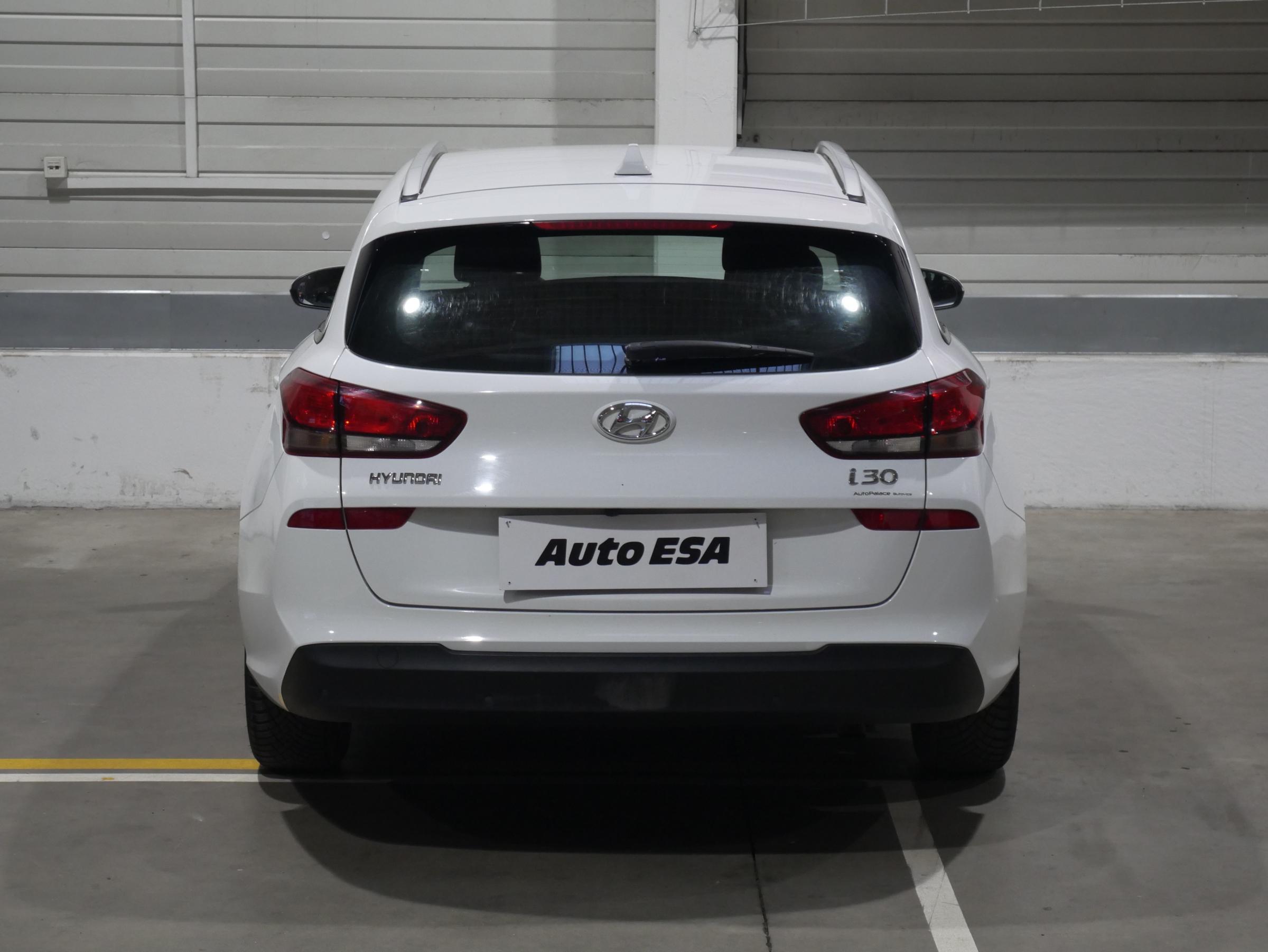 Hyundai i30, 2017 - pohled č. 5