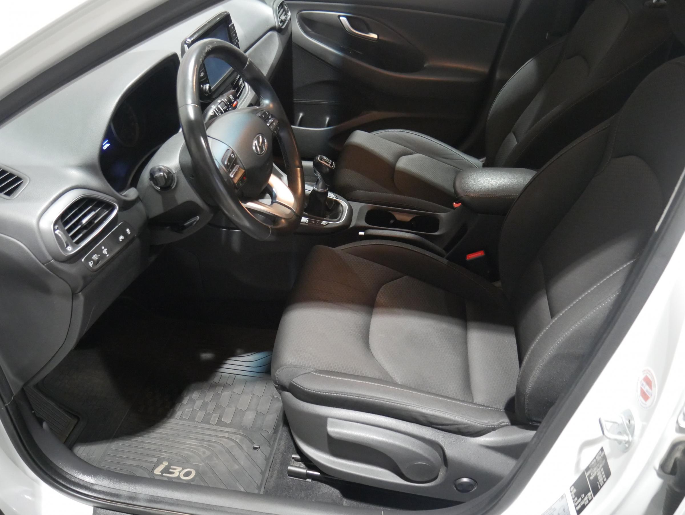 Hyundai i30, 2017 - pohled č. 9