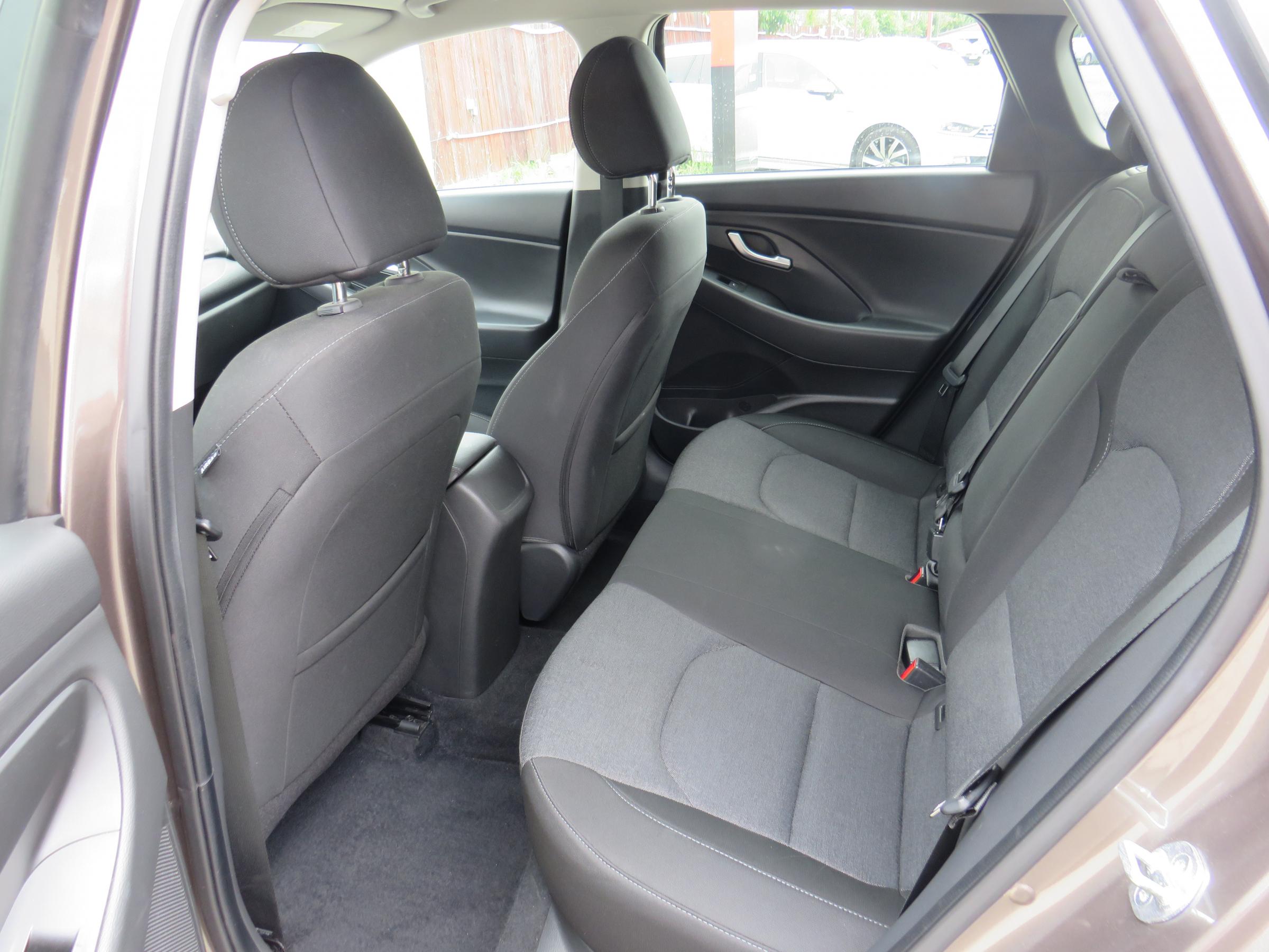 Hyundai i30, 2022 - pohled č. 12