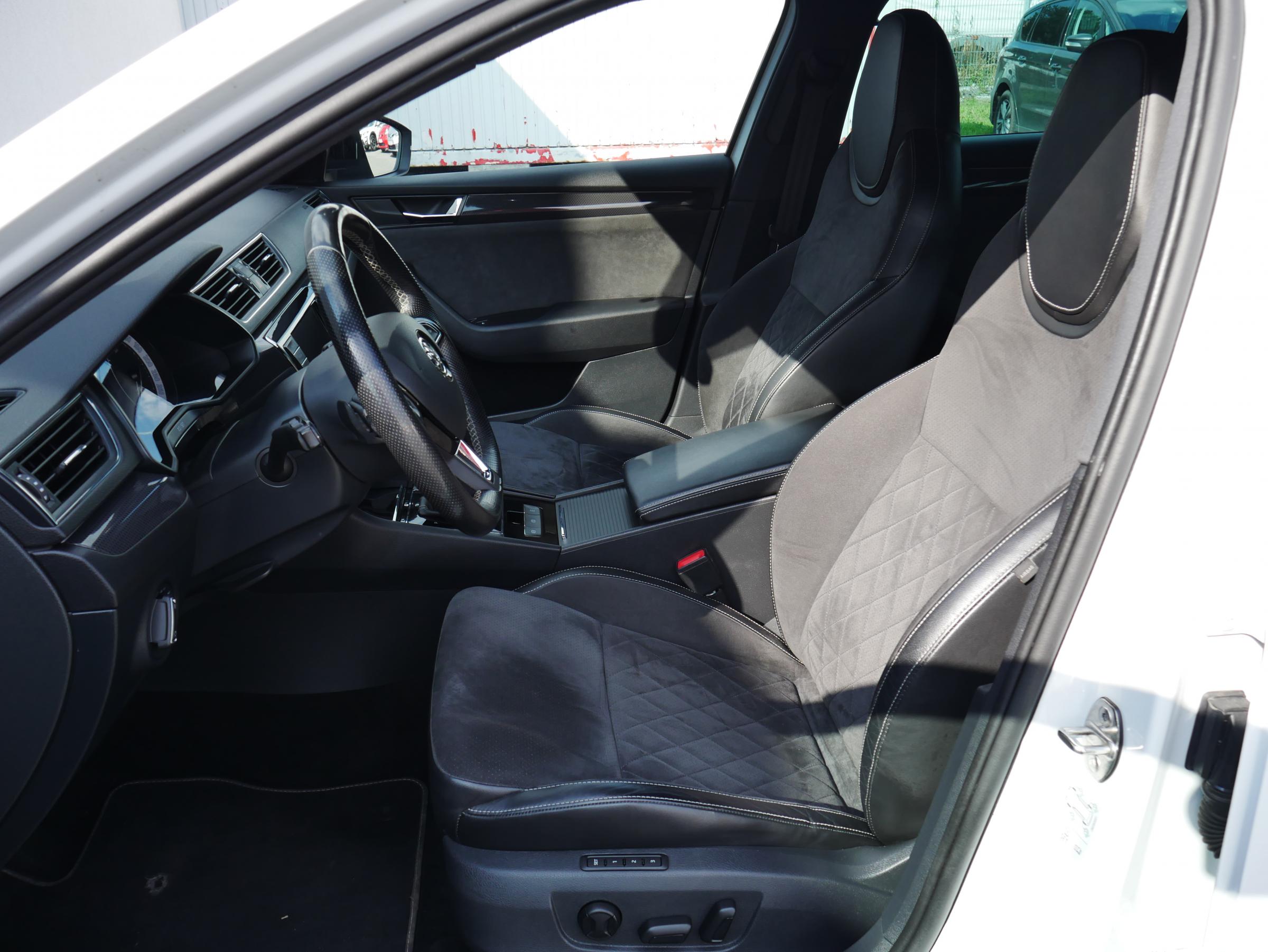 Škoda Superb III, 2017 - pohled č. 10