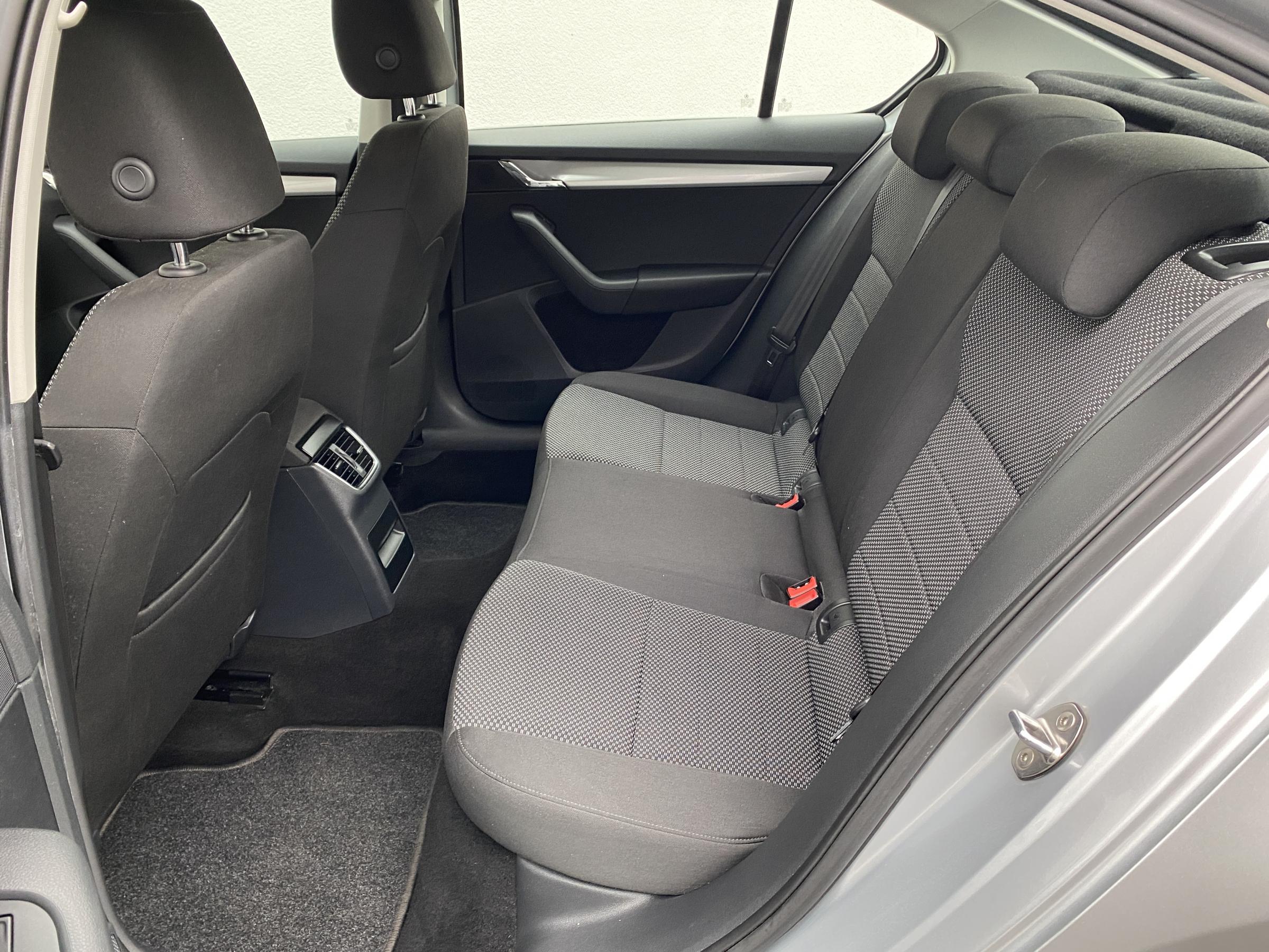 Škoda Octavia III, 2013 - pohled č. 10