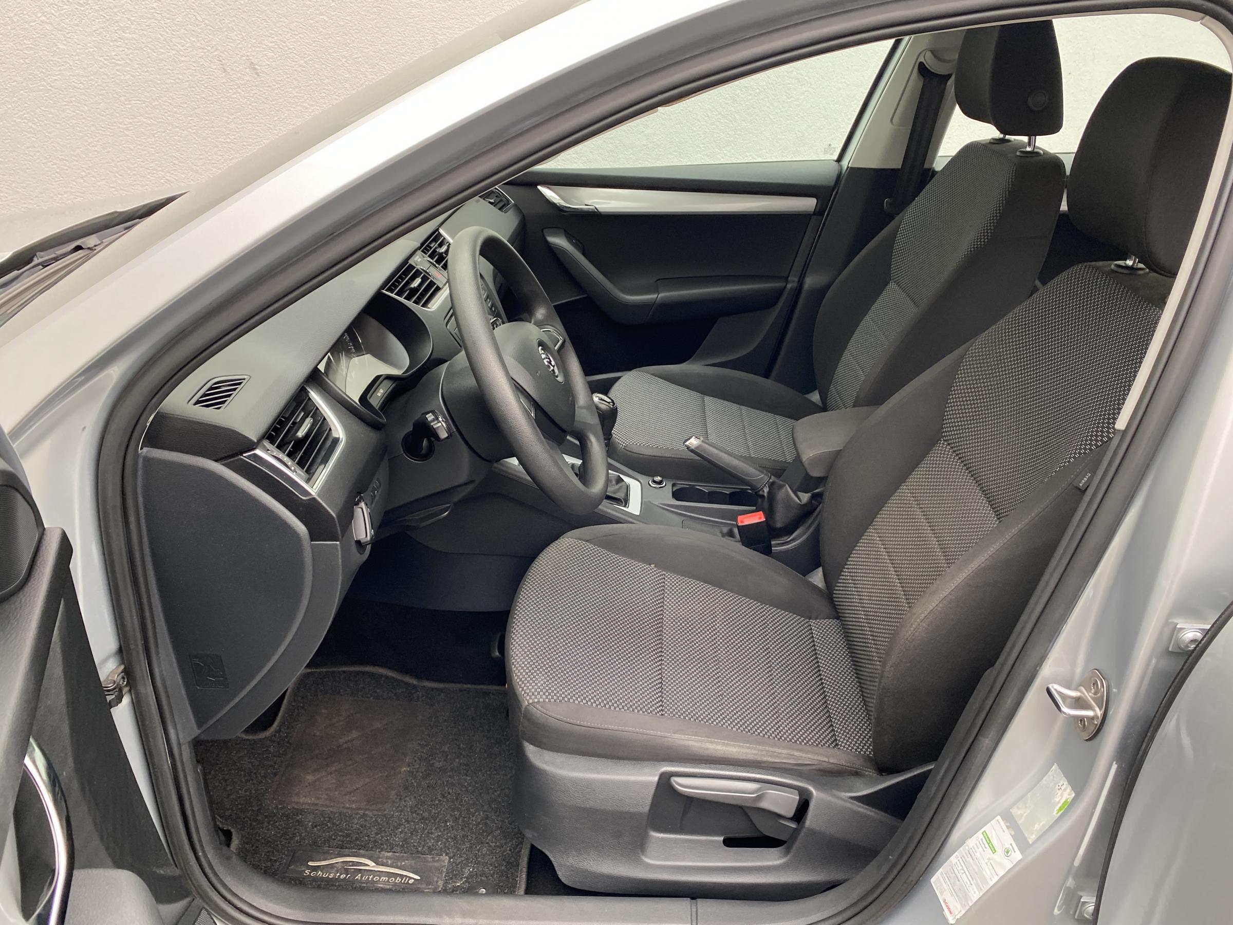 Škoda Octavia III, 2013 - pohled č. 9