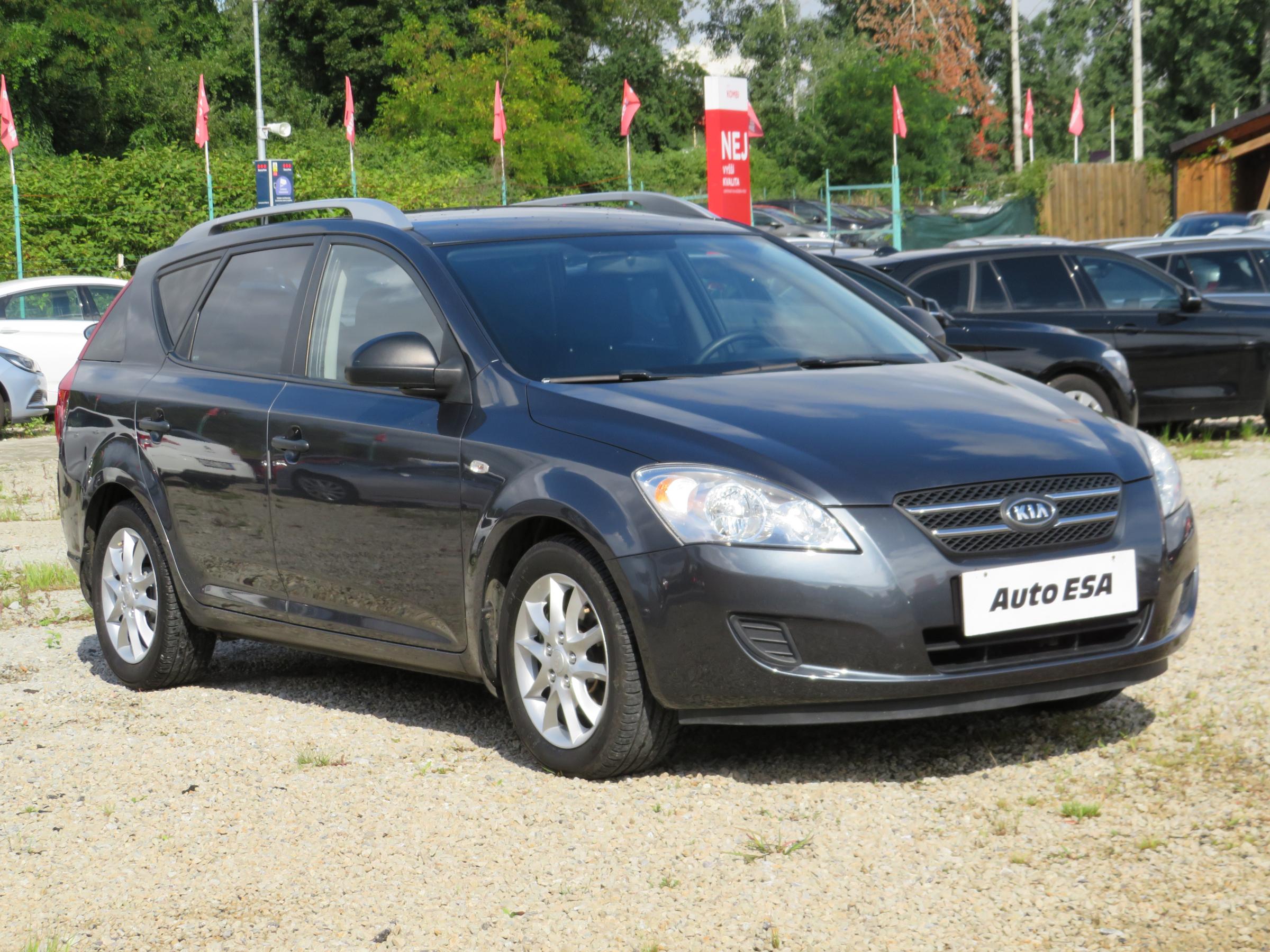 Kia Cee´d, 2009 - celkový pohled