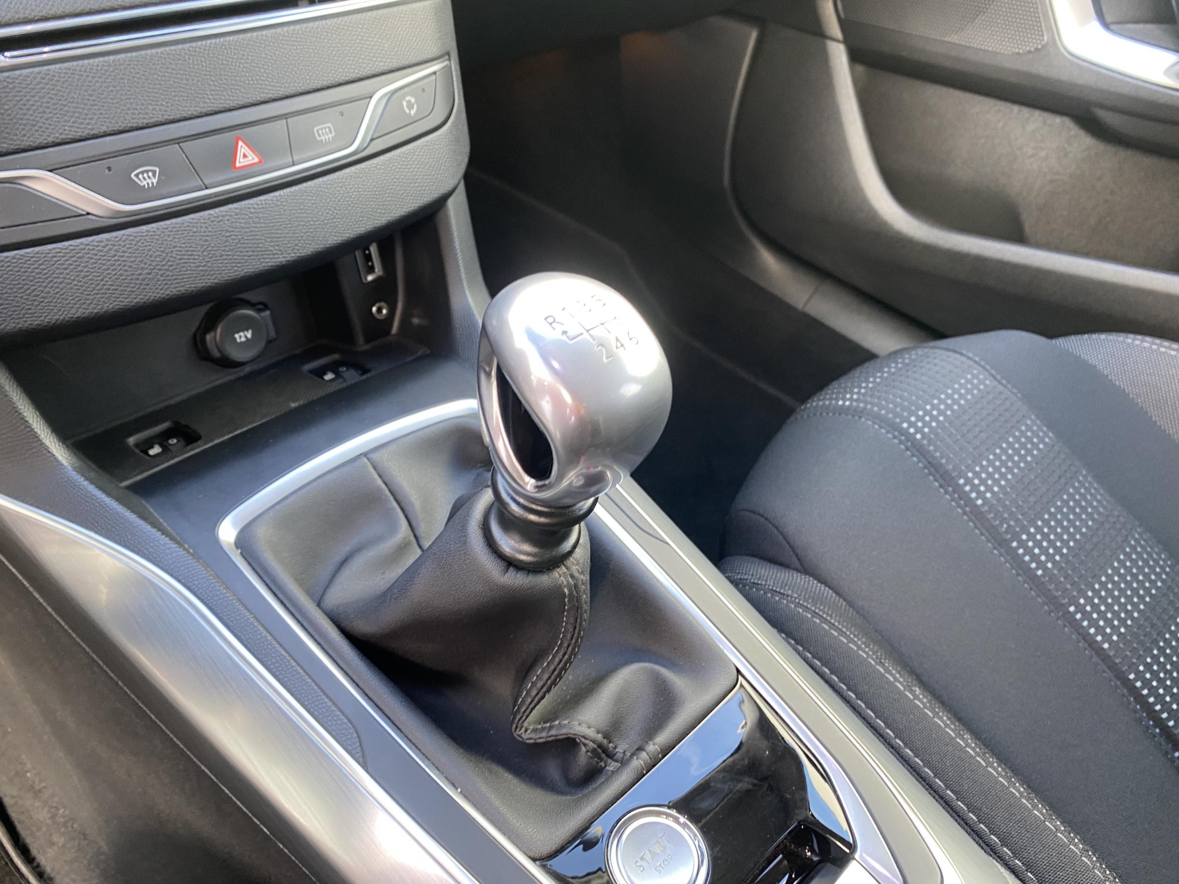 Peugeot 308, 2015 - pohled č. 16