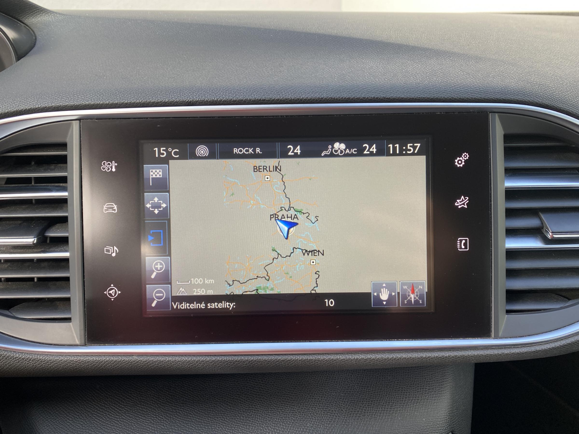 Peugeot 308, 2015 - pohled č. 17