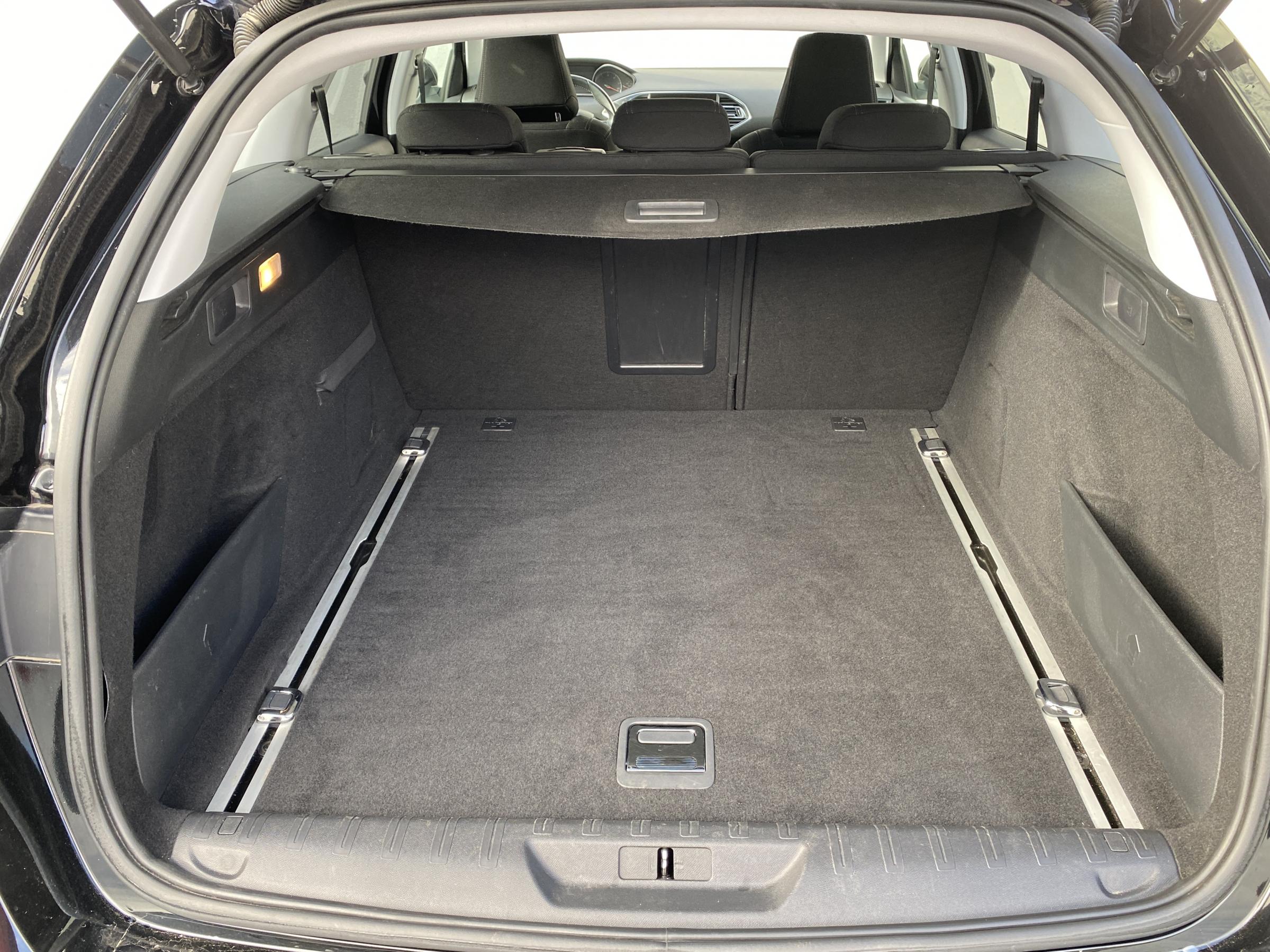 Peugeot 308, 2015 - pohled č. 7