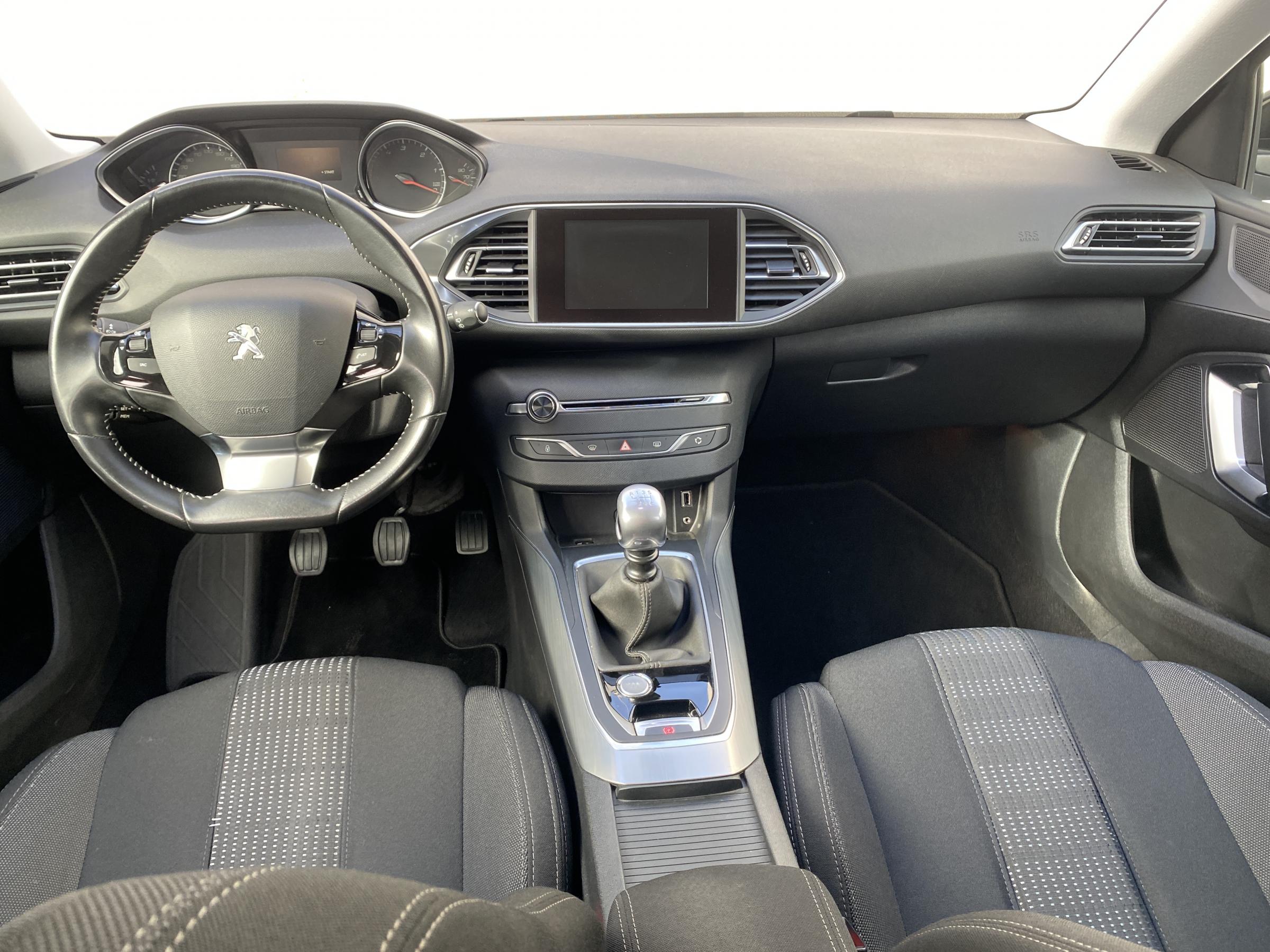 Peugeot 308, 2015 - pohled č. 8