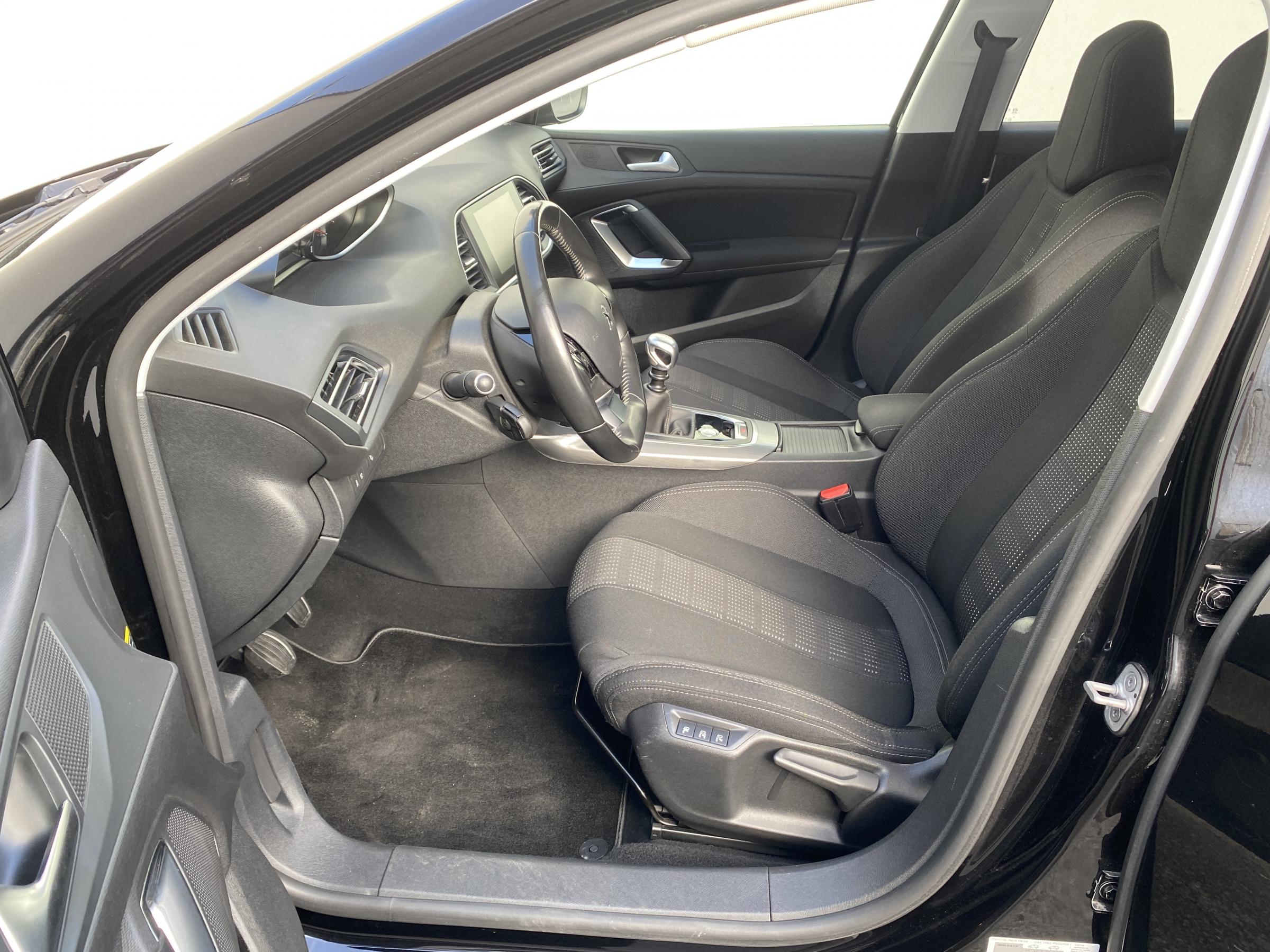 Peugeot 308, 2015 - pohled č. 9